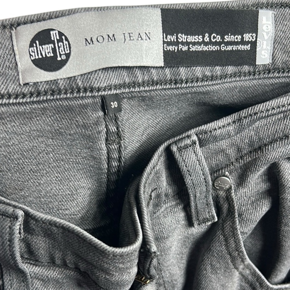 Levi's Silvertab Mom Jeans Size 30 in Charcoal Wash - Picture 2 of 7